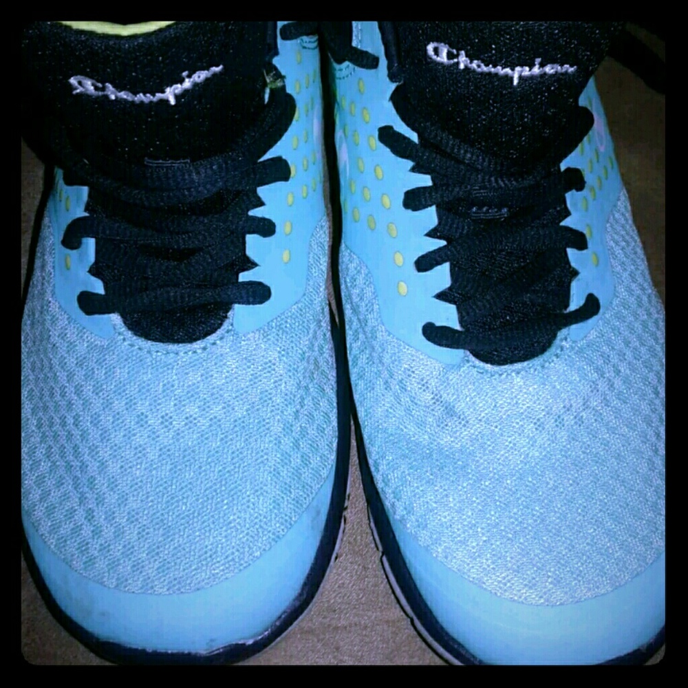 Champion Womens Memory Foam Mesh Sneakers  7.5